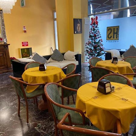 Hotel Select Sant'Ilario d'Enza Bagian luar foto